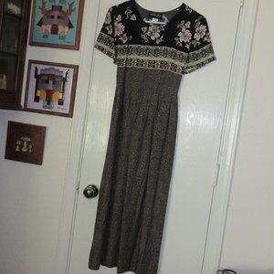 PETITE JAZZ  Floral Maxi Dress Size 6